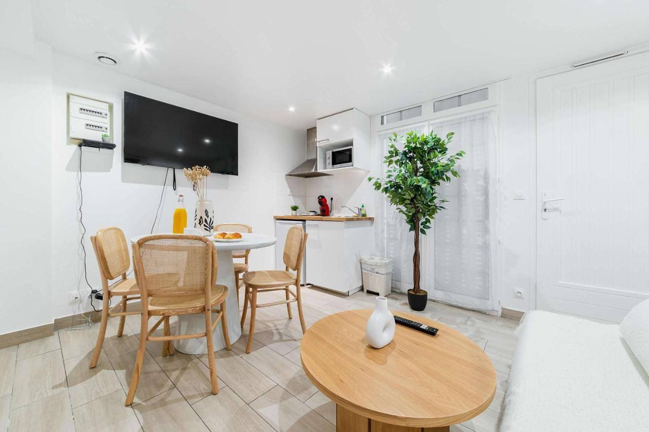 Appartement entier, Les Lilas Appartement 1 chambre wifi et confort in Les Lilas, Seine-Saint-Denis