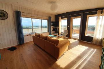 Gîte pour 7 personnes, avec jardin et balcon à Plouider