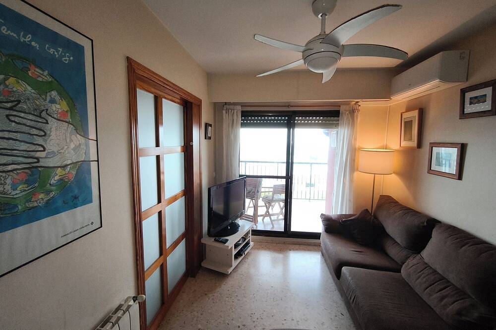 Apartamento entero, Apartamento acogedor frente al mar a 5' de Valencia in Port Saplaya, Costa de Valencia