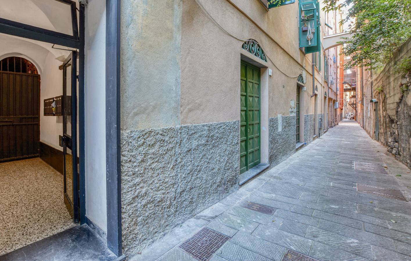 Ganze Ferienwohnung, Gemütliches Genua Apartment mit WiFi, AC, TV, Backofen - 1,5km zur Küste in Genua (Stadt), Genua