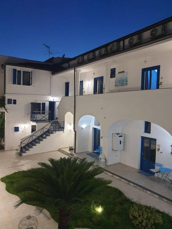 Casa vacanza per 2 persone, con idromassaggio e giardino nonché sauna in Aversa