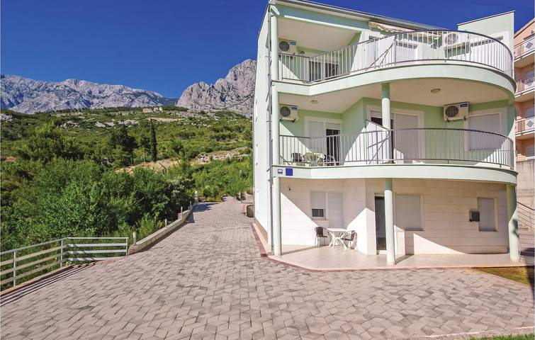 Apartament wakacyjny dla 4 osób, z Taras w Promajna