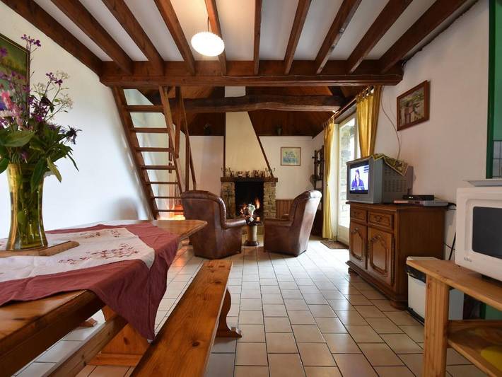 Location de vacances pour 2 personnes, avec Terrasse et Jardin dans Bures Les Monts - 3