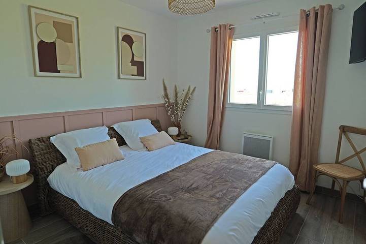 Location de vacances pour 9 personnes, avec jardin ainsi que terrasse et jacuzzi, animaux acceptés à Saint-Mards-de-Blacarville - 2