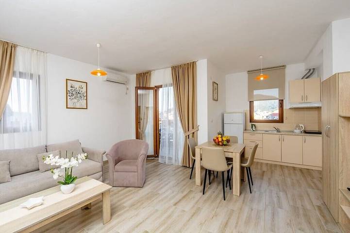 Ferienwohnung für 4 Personen in Budva
