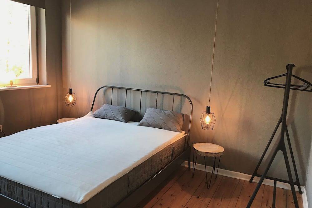 Ganze Wohnung, Altbauwohnung bis 6 Personen \"Barkasse\" im Schanzenviertel - 2. Stock in Altona Hamburg, Hamburg