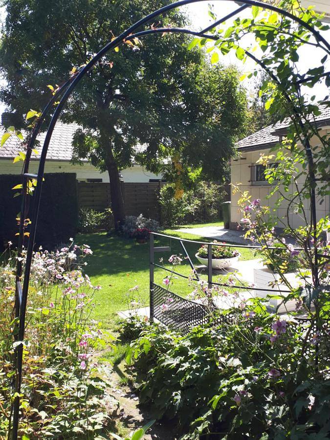 Twin Room with Private Bathroom in Waterloo, Waals-Brabant