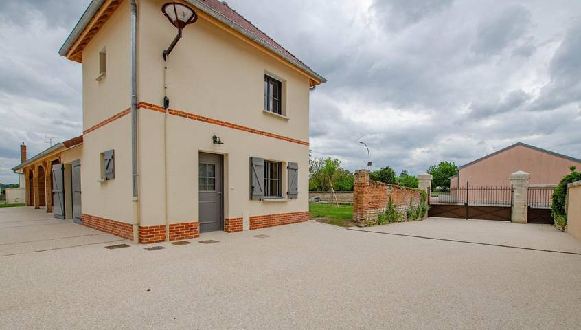 Gîte pour 2 personnes, avec jardin dans Morvilliers