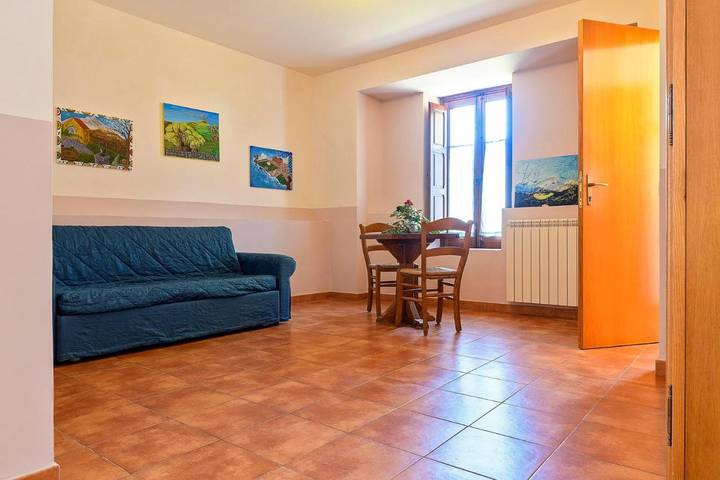 Location de vacances pour 2 personnes, avec vue ainsi que jardin et piscine, animaux acceptés dans Puntalazzo - 4