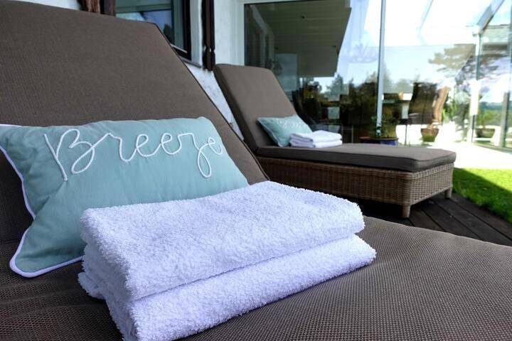 Ferienhaus für 10 Personen, mit Balkon und Terrasse sowie Garten und Pool in Bergen - 4