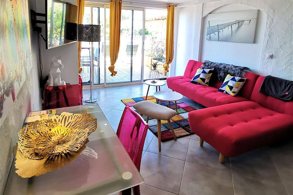 Ganze Wohnung, Le Myrtil Apartment T2-33m2 Air conditioned Sea view Terrace 30m2 in Hyeres, Parc national Port-Cros
