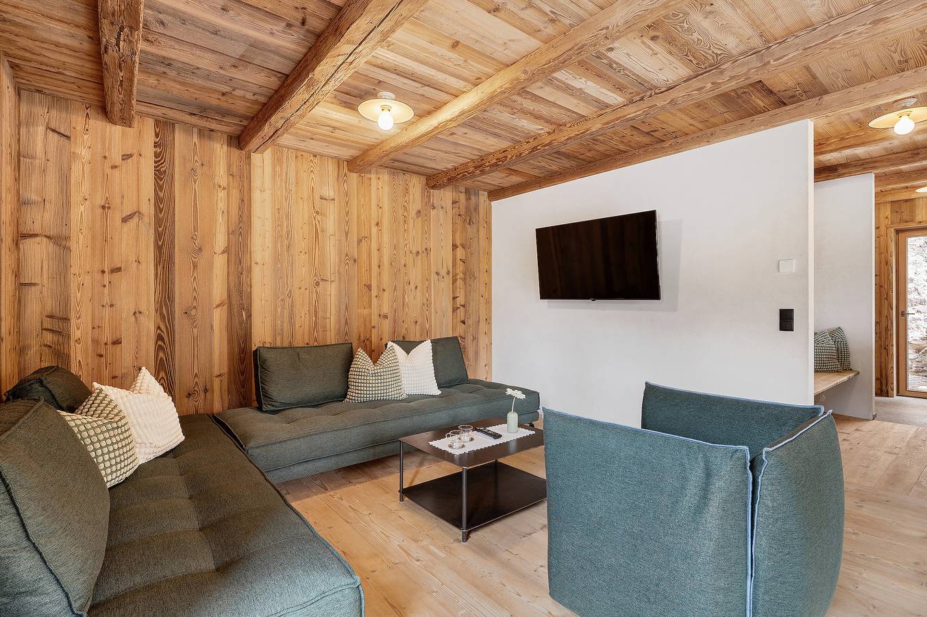 Chalet 'Wellness  Samer' with Mountain View, Private Terrace and Wi-Fi in Sarnthein, Sarnvalley