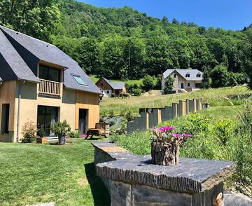 Gîte pour 4 personnes, avec jardin à Loudenvielle