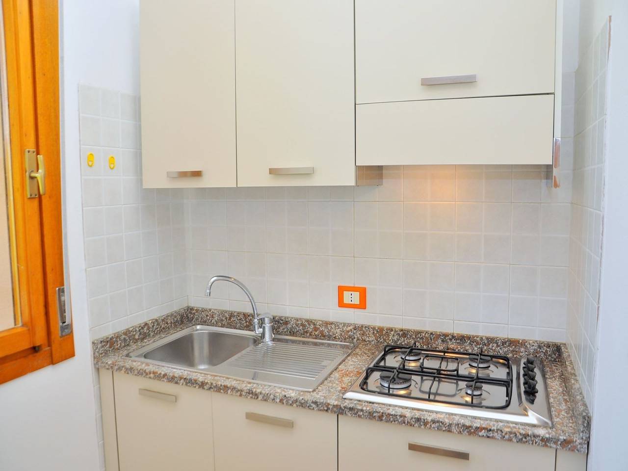 Appartamento intero, Moderno bilocale con terrazza per cinque ospiti in Bibione, Provincia di Venezia
