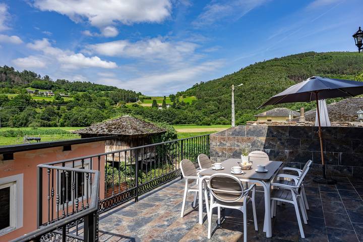 Casa rural para 4 personas, con Jacuzzi y Jardín en Eo-Navia