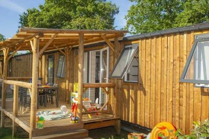 Camping pour 8 personnes, animaux acceptés dans Fontenay-le-Comte