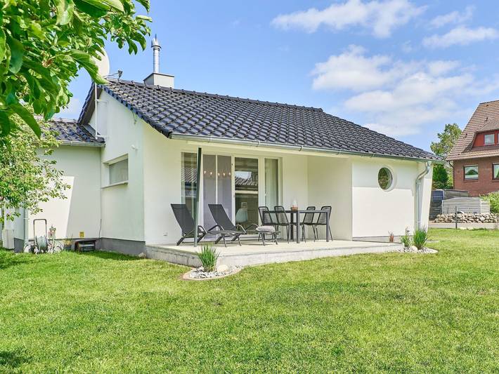 Strandhaus für 4 Personen, mit Terrasse und Garten, kinderfreundlich in Haffkrug