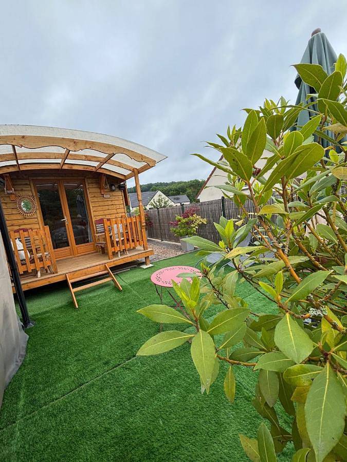 Gîte pour 2 personnes, avec jacuzzi et jardin à Fleury-la-Rivière