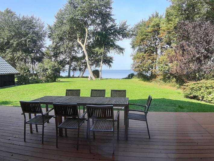 Ferienwohnung für 10 Personen, mit Terrasse und Garten sowie Sauna und Seeblick auf Hiddensee