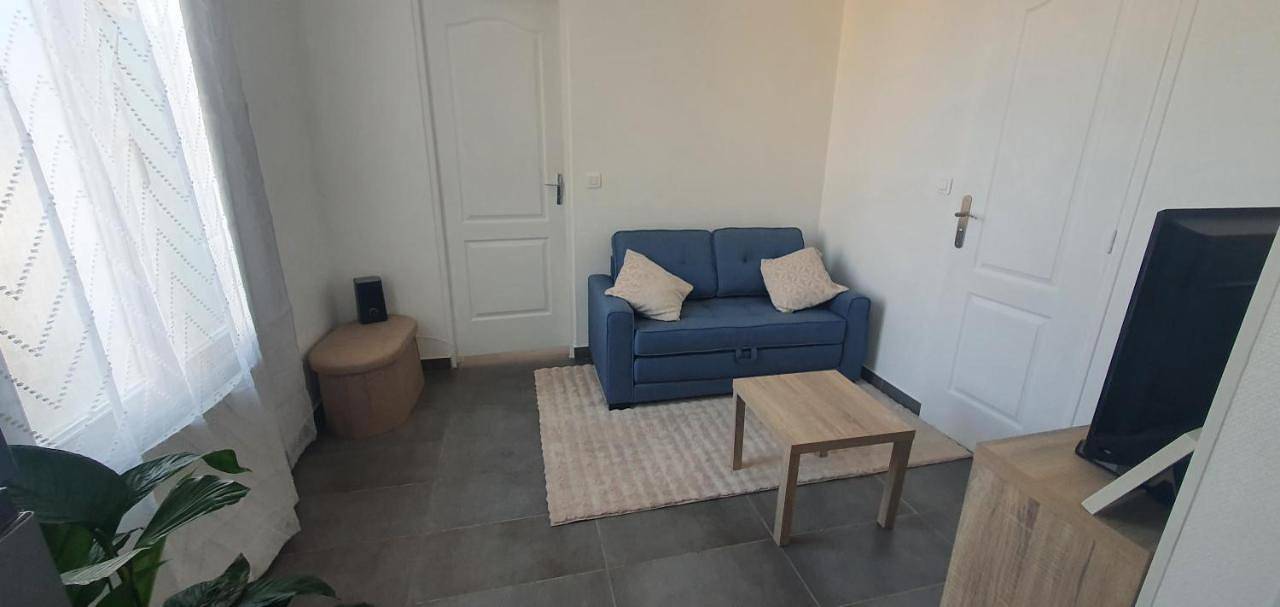 Appartement entier, Two-Bedroom Apartment in Villeneuve-le-Roi, Val-de-Marne