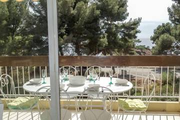 Gîte pour 6 personnes, avec balcon dans Plage Du Capelan Bandol