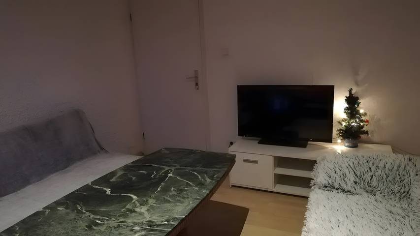 Appartement entier, Appartement White – « Haus Lindheim » avec Wi-Fi, charme historique et service personnalisé in Altenstadt, Vettéravie