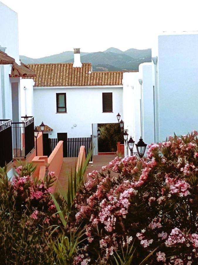Apartamento para 6 personas, con Balcón y Terraza además de Jardín y Piscina en Alcalá de los Gazules