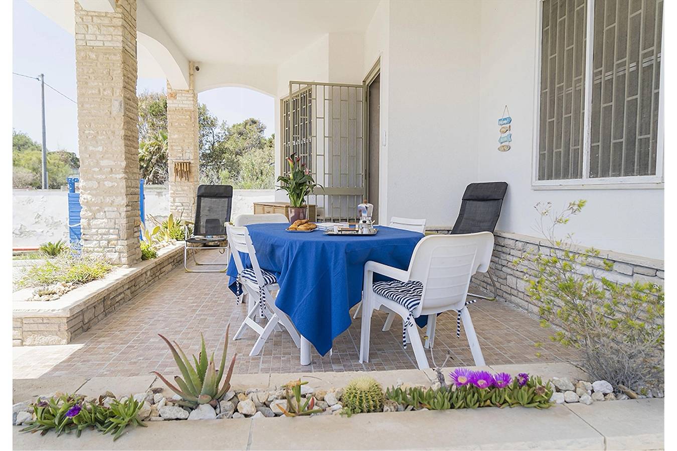 Villa Milon Near The Sea in Torre Rinalda, Lecce Provinz