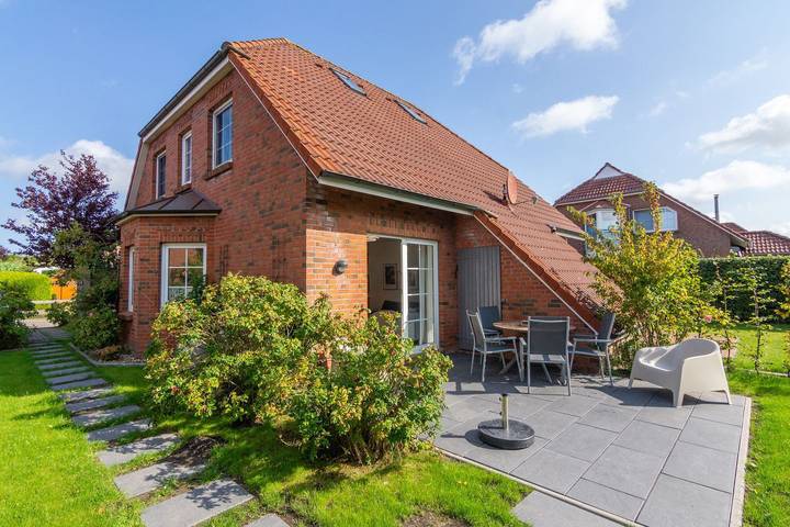 Ferienhaus für 4 Personen, mit Terrasse und Garten in Neßmersiel, Dornum
