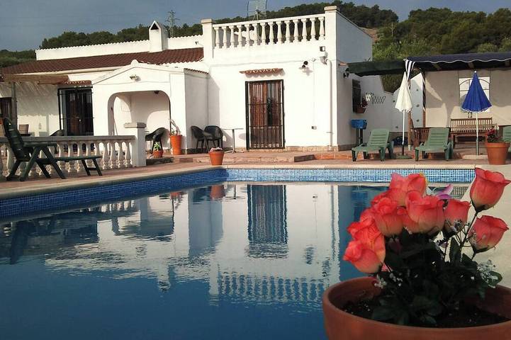 Holiday home for 7 people, with garden and terrace, with pets - 1