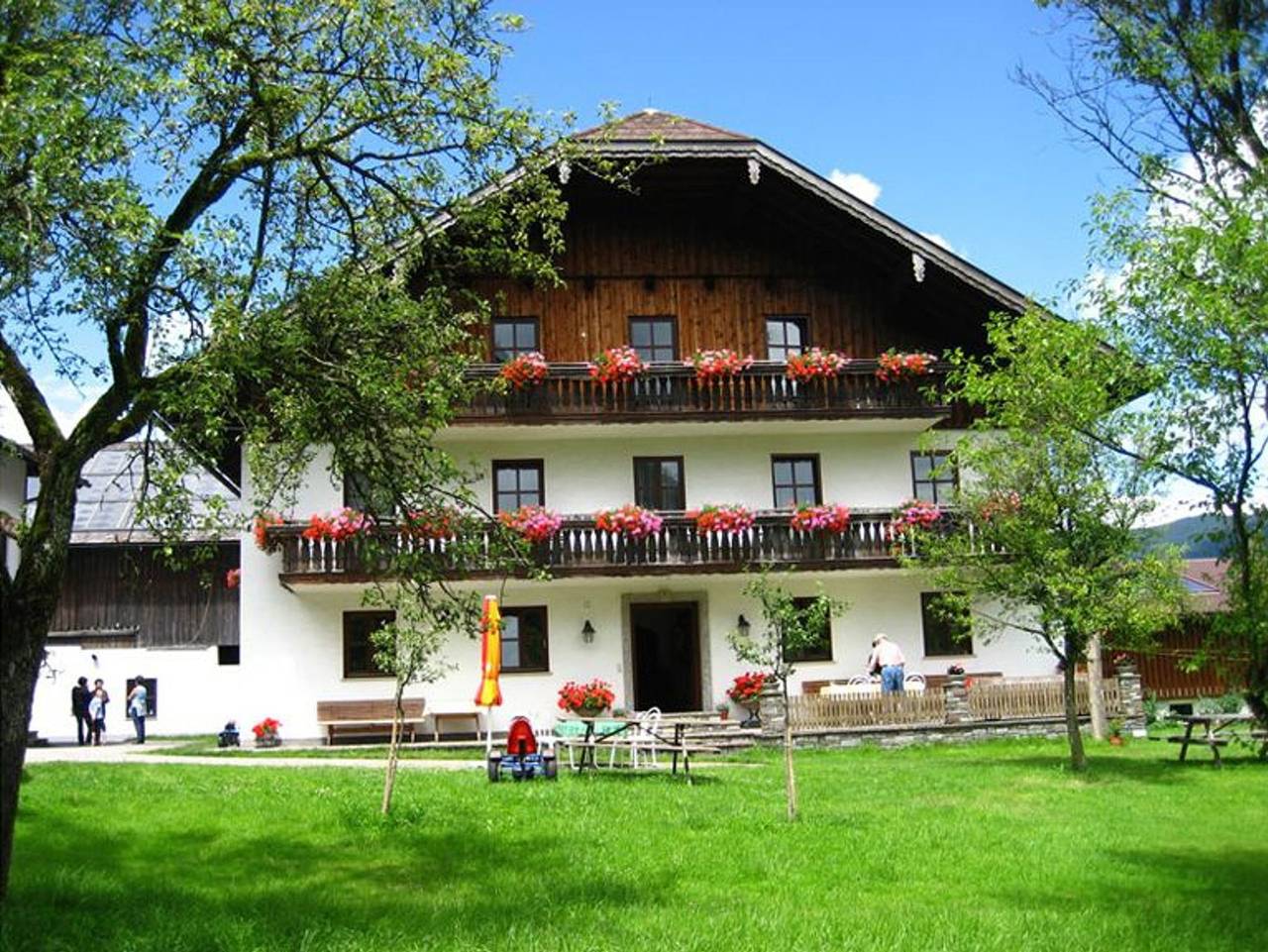 Seepension & Appartmenthaus Campingplatz Nussbaumer - Einzelzimmer in Salzkammergut-Berge, Sankt Lorenz