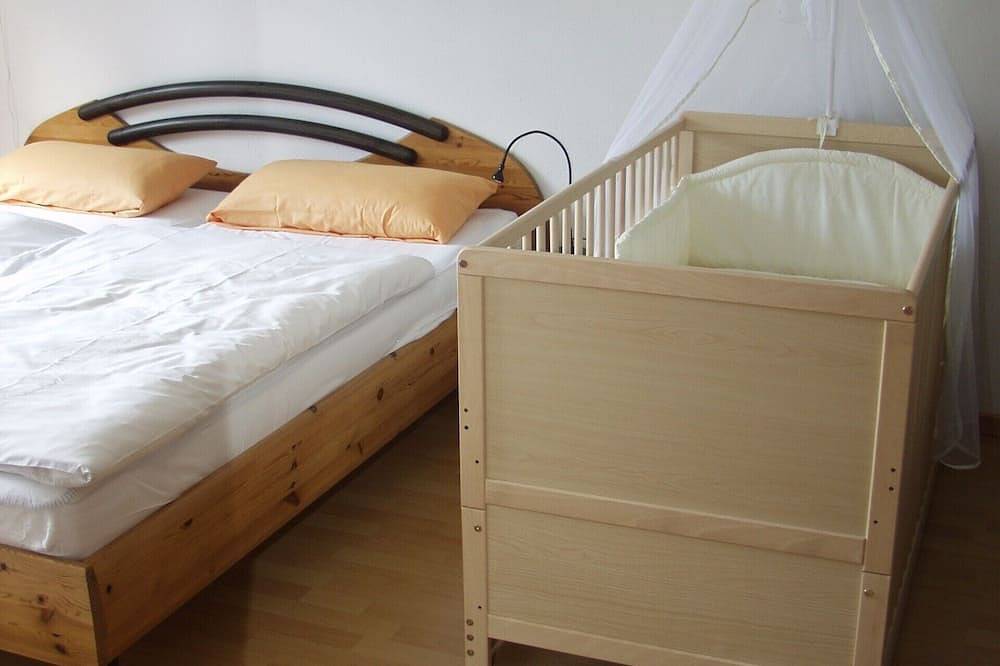 Ganze Wohnung, Komfortable Ferienwohnung am Ortsrand Bad Aibling in Ferienregion Voralpenland in Bad Aibling, Landkreis Rosenheim