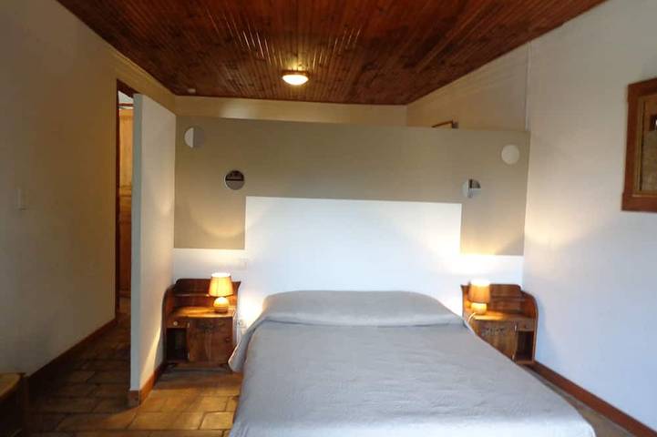 Location de vacances pour 8 personnes, avec terrasse et jardin à Pinet (homonymie) - 4