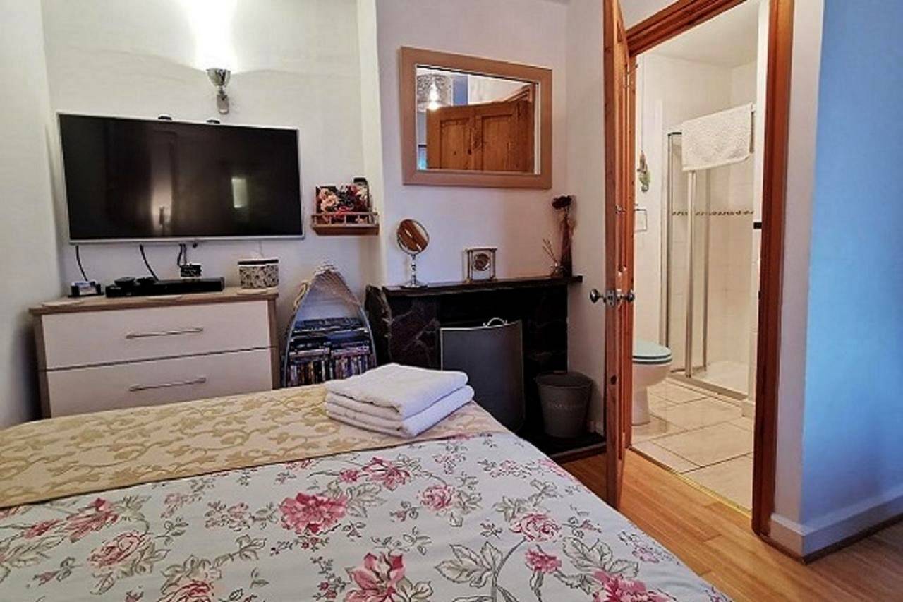 Small Double Room with Garden View in Axminster, West Dorset Heritage Coast