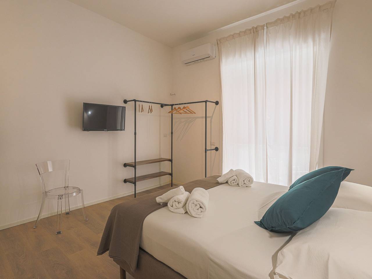 Charming room in the center of Salerno in Salerno, Costa tirrenica Campania