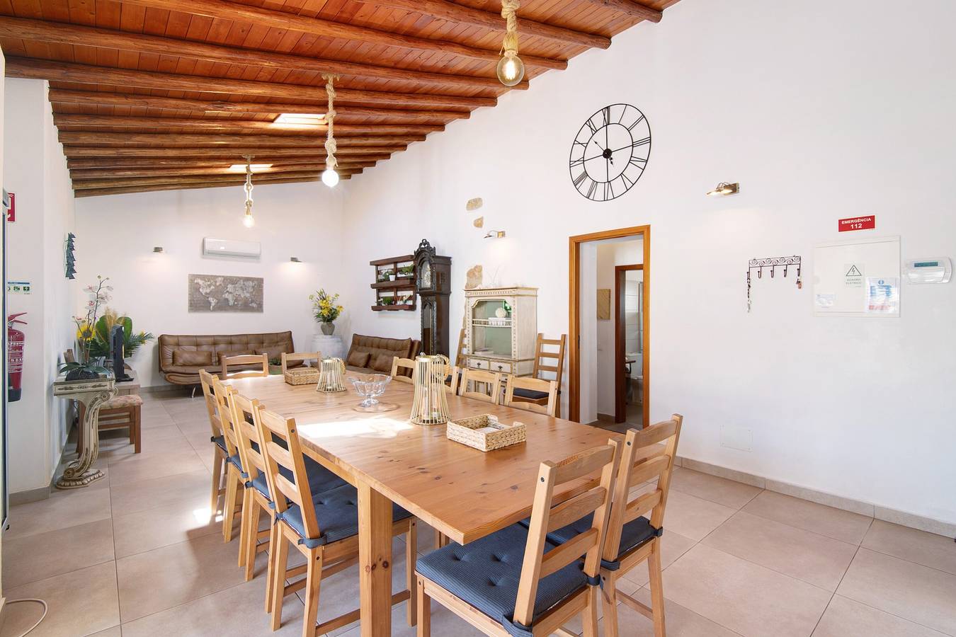 Casa de vacaciones 'Villa Assumadas' con vistas a la montaña, Wi-Fi y aire acondicionado in Guia, Distrito de Faro