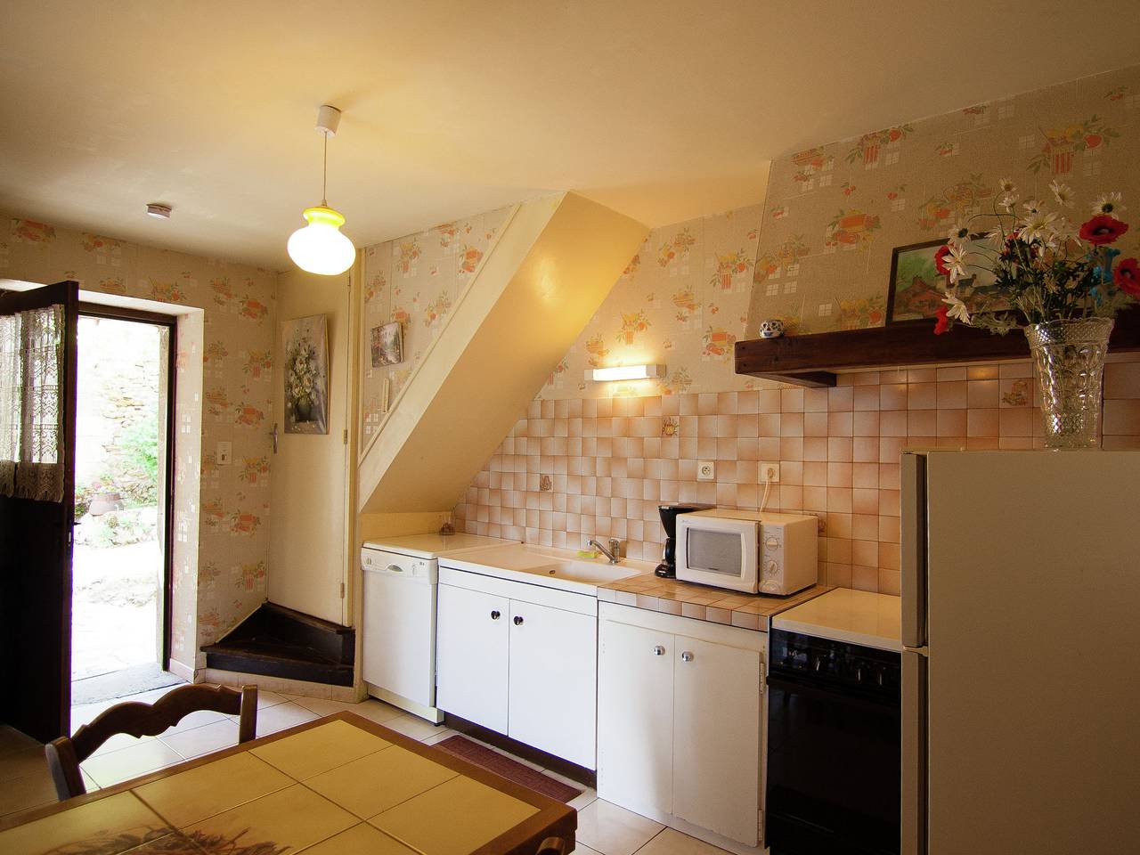 Cottage near Lac du Causse with Terrace in Chasteaux, Brive-la-Gaillarde region