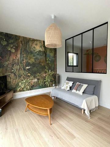 Gîte pour 4 personnes, avec jardin à Montbert