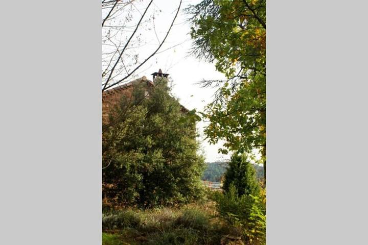Location de vacances pour 10 personnes, avec vue ainsi que terrasse et jardin à Payzac (Ardèche) - 3