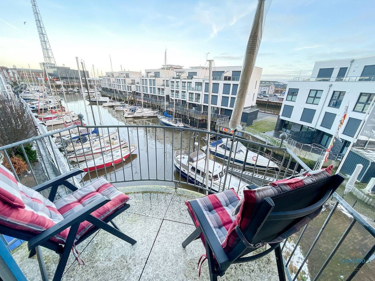 Ganze Wohnung, Marina Blick - Ferienwohnung mit Marina-Balkon in Hafen Cuxhaven, Cuxhaven