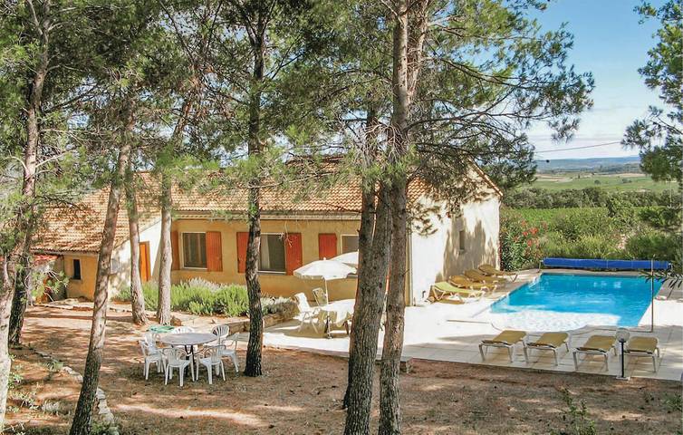 Maison de vacances pour 7 personnes, avec terrasse et piscine, animaux acceptés