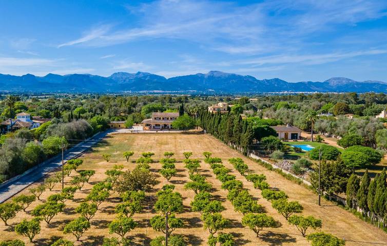 Sunset Terrace Retreat with Pool & AC | 1km to Sencelles in Sancellas, Interior de Mallorca