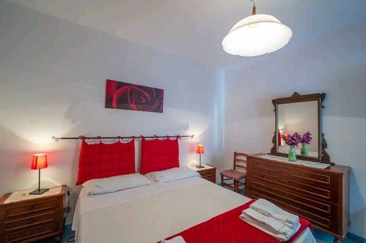 In Amalfi Coast: Casa Romantica  "Bouganvillea" in Furore, Sorrento Coast