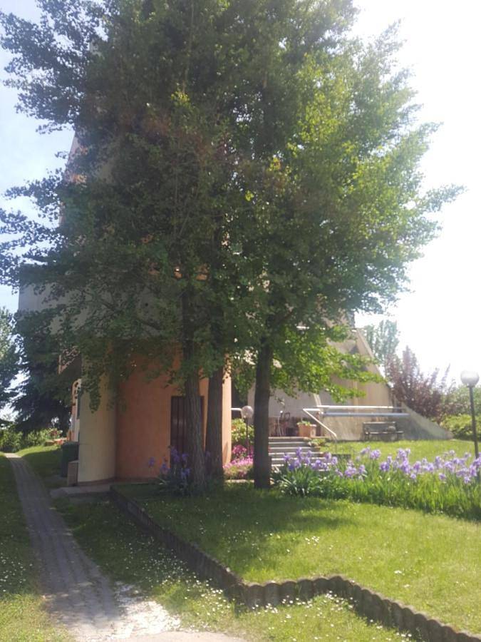 Location de vacances pour 2 personnes, avec jardin à Cornaredo