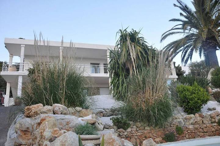 Standing Villa (independent ground floor) + swimming pool / Cavalaire / Air conditioning. Near St-Tropez. Ideal Family in Cavalaire-sur-Mer, Costa mediterranea (Francia)