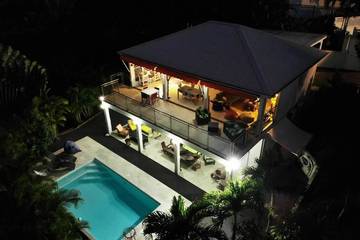 Cottage pour 6 personnes, avec terrasse ainsi que piscine et jardin à Sainte-Rose