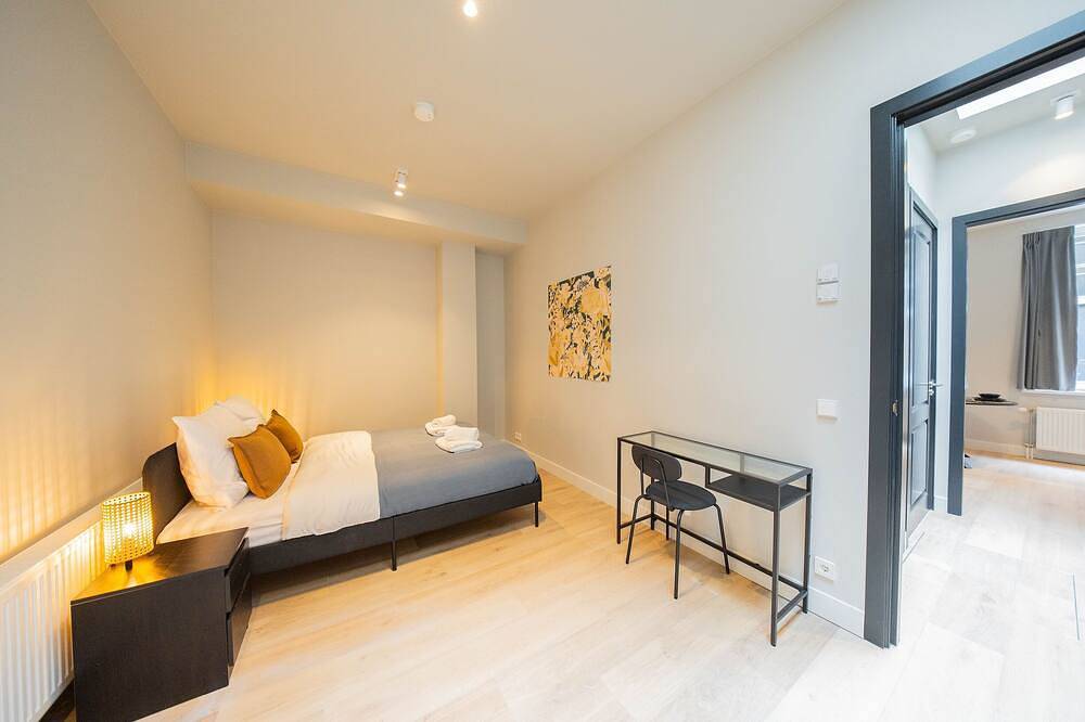 Entire apartment, Rotterdam Oasis 3 Bdr apartment Juf in Rotterdam, South Holland