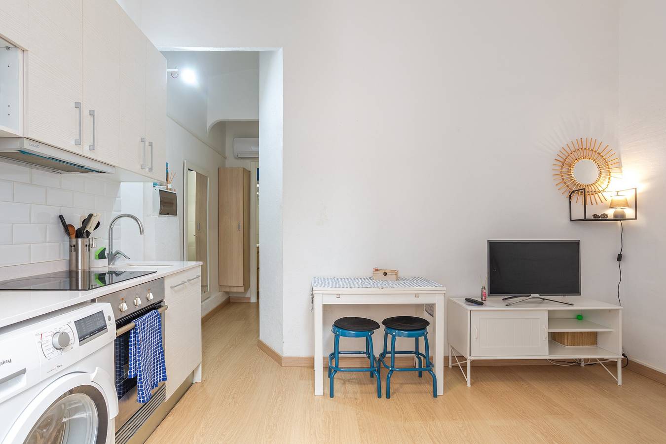 Ganze Wohnung, Ferienwohnung 'Cozy Blanes' mit Balkon, Wi-Fi und Klimaanlage in Blanes, Costa Brava