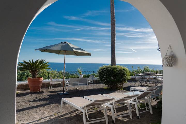 Villa per 8 persone, con Idromassaggio e Giardino nonché Panorama a Ischia