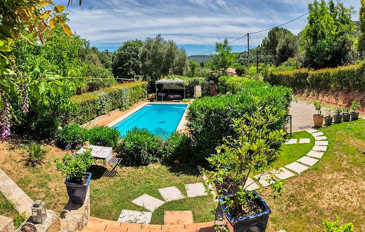 Appartement am Pool mit Parkplatz und Internet in Salernes, Draguignan Region